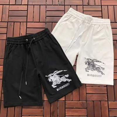 ￥~119 B🔥RB🔥RRY SHORTS 77031413 (im 185CM 70KG iwear size M in the photo)