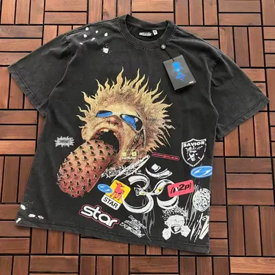 ¥~89 HELLSTAR T-SHIRT 77031759 (im 185CM 80KG iwear size M in the photo)
