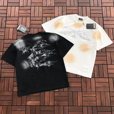 ¥ ~ 86 HELLSTAR T-SHIRT 77031802 (im 185CM 80KG iwear size M in the photo)