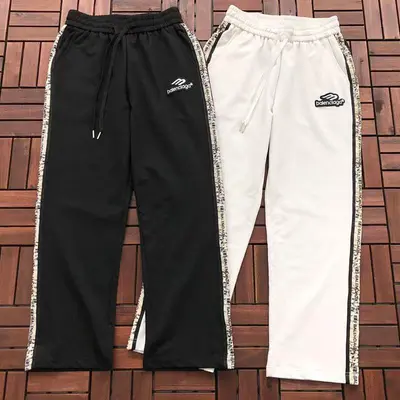 ￥ ~ 135 B🔥L🔥🔥🔥IA🔥A TROUSERS 77031779 (im 176CM 58KG iwear size M in the photo)
