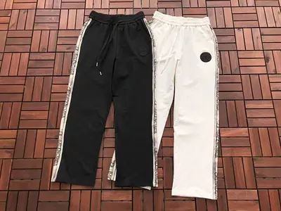 ￥ ~ 135 B🔥L🔥🔥🔥IA🔥A TROUSERS 77031783 (im 176CM 58KG iwear size M in the photo)