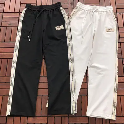 ￥ ~ 135 B🔥L🔥🔥🔥IA🔥A TROUSERS 77031782 (im 176CM 58KG iwear size M in the photo)
