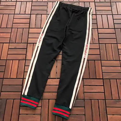 ￥ ~139 G🔥C🔥I TROUSERS 77031793 (im 176CM 58KG iwear size M in the photo)