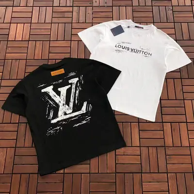 ￥ ~109 L🔥T-SHIRT 77031615 (im 180CM 68KG iwear size M in the photo)