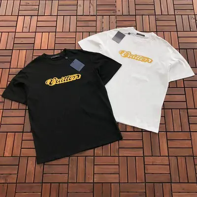 ￥~109 L🔥T-SHIRT 77031612 (im 180CM 68KG iwear size L in the photo)