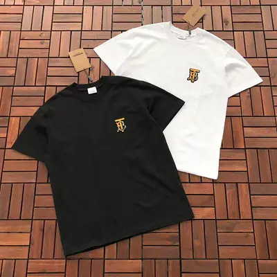 ￥ ~ 129 B🔥RB🔥RRY T-SHIRT 55031745 (im 176CM 58KG iwear size M in the photo)