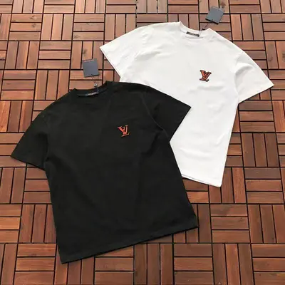 ￥~129 L🔥T-SHIRT 55031744 (im 176CM 58KG iwear size M in the photo)
