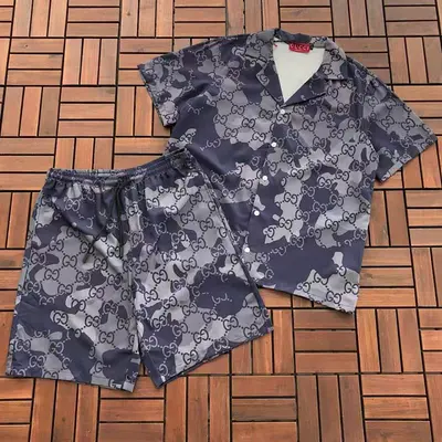 ￥~175 G🔥C🔥I T-SHIRT SHIRT SHORTS 55031841 (im 185CM 80KG iwear size L in the photo)