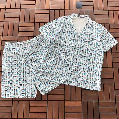 ￥~175 L🔥T-SHIRT SHIRT SHORTS 55031835 (im 185CM 80KG iwear size L in the photo)