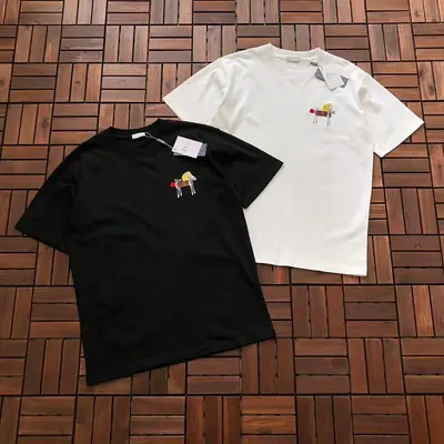 ￥~129 D🔥O🔥 T-SHIRT 77032212 (im 176CM 58KG iwear size M in the photo)