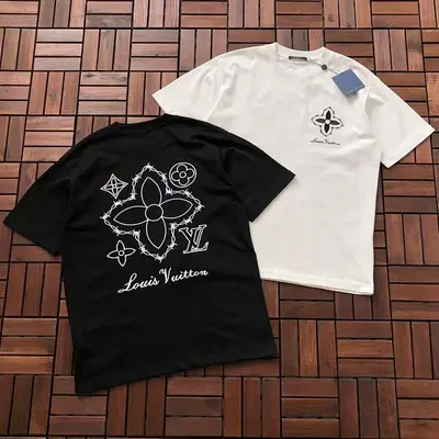 ￥~135 L🔥T-SHIRT 77032207 (im 176CM 58KG iwear size M in the photo)