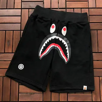 ￥~109 BAPE SHORTS 55032322 (im 180CM 68KG iwear size M in the photo)