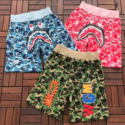 ￥~109 BAPE SHORTS 55032305 (im 176CM 58KG iwear size M in the photo)