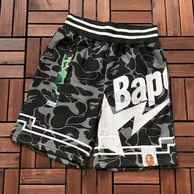 ￥~115 BAPE SHORTS 55032321 (im 180CM 68KG iwear size M in the photo)
