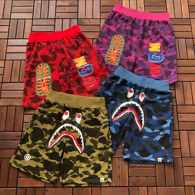 ￥~109 BAPE SHORTS 55032319 (im 180CM 68KG iwear size M in the photo)