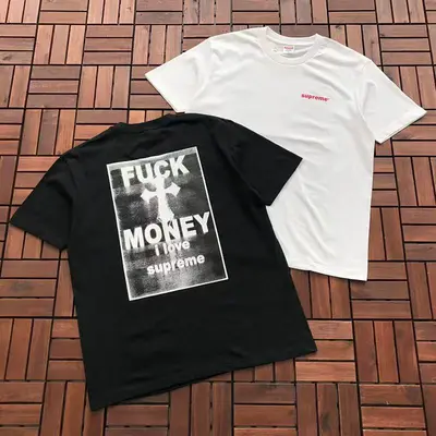 ￥~109 S🔥P🔥E🔥E T-SHIRT 77032422 (im 180CM 68KG iwear size M in the photo)