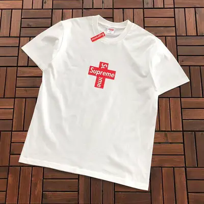 ￥~109 S🔥P🔥E🔥E T-SHIRT 77032449 (im 180CM 68KG iwear size M in the photo)