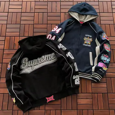 ￥~409 S🔥P🔥E🔥E HOODIE FLEECE 77032512 (im 176CM 58KG iwear size M in the photo)