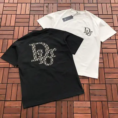 ￥~169 D🔥O🔥 T-SHIRT 55032640 (im 176CM 58KG iwear size L in the photo)