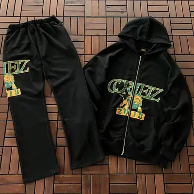 TOP￥~169 PANTS￥~125 C🔥RT🔥🔥Z HOODIE TROUSERS 77032778 (im 185CM 80KG iwear size M in the photo)