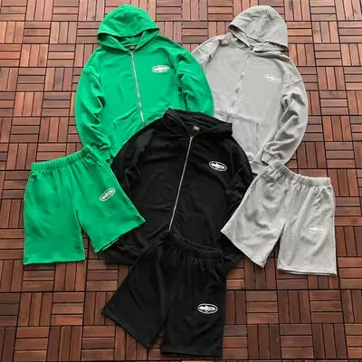 TOP￥~169 PANTS￥~95 C🔥RT🔥🔥Z HOODIE SHORTS 77032770 (im 185CM 80KG iwear size L in the photo)