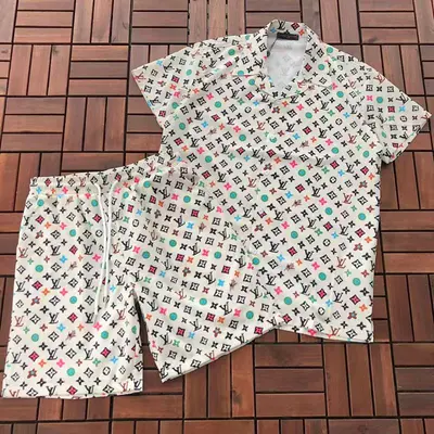 TOP￥~85 PANTS￥~85 L🔥T-SHIRT SHIRT SHORTS 77032912 (im 176CM 58KG iwear size L in the photo)