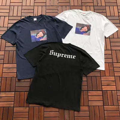 ￥~115 S🔥P🔥E🔥E T-SHIRT 77033107 (im 185CM 80KG iwear size M in the photo)