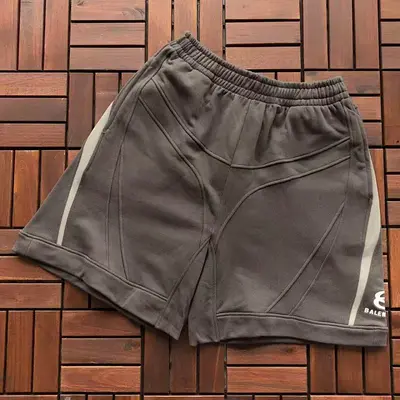 ￥~195 B🔥L🔥🔥🔥IA🔥A SHORTS 66033168 (im 185CM 80KG iwear size M in the photo)