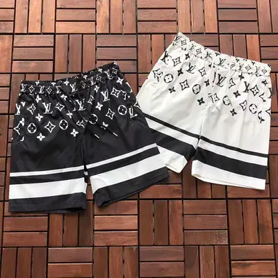 ￥~85 L🔥 SHORTS 77040169 (im 185CM 80KG iwear size L in the photo)