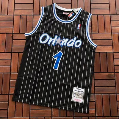 ￥~79 NBA BASKETBALL 88040314 (im 176CM 58KG iwear size M in the photo)