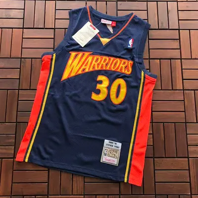 ￥~ 79 NBA BASKETBALL 88040341 (im 176CM 58KG iwear size M in the photo)