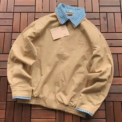 ￥229 M🔥U M🔥U JACKET 88040262 (im 176M 58KG iwear size S in the photo)