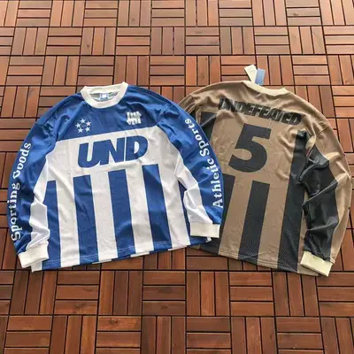 ￥~169 UNDEFEATED LONG-SLEEVE 88040379 (im 176CM 58KG iwear size M in the photo)