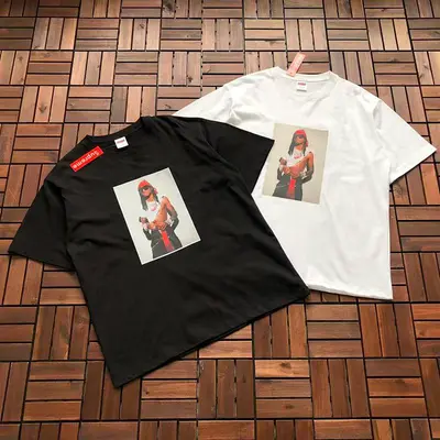 ￥~89 S🔥P🔥E🔥E T-SHIRT 55040260 (im 180CM 68KG iwear size 2XL in the photo)
