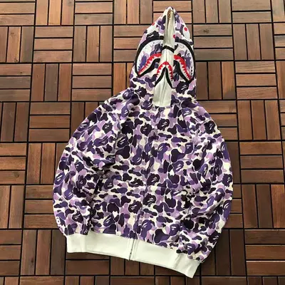￥~215 BAPE HOODIE 55040507