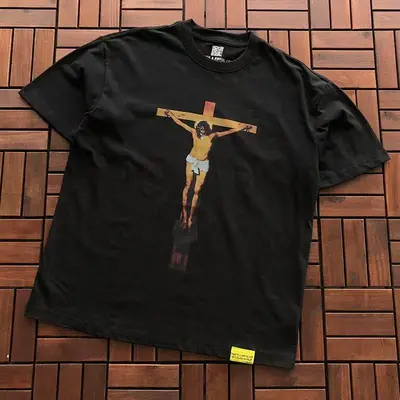 ￥~89 TH🔥T'S A AW🔥UL L🔥T OF C.. T-SHIRT 77040506 (im 176CM 58KG iwear size M in the photo)
