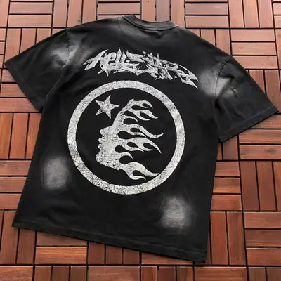 ￥~89 HELLSTAR T-SHIRT 77040694 (im 176CM 58KG iwear size M in the photo)