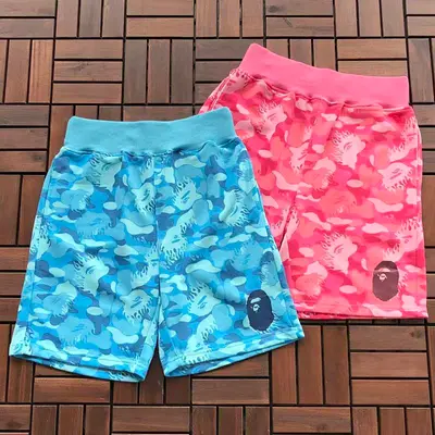 ¥~109 BAPE SHORTS 55040770 (im 185CM 80KG iwear size M in the photo)