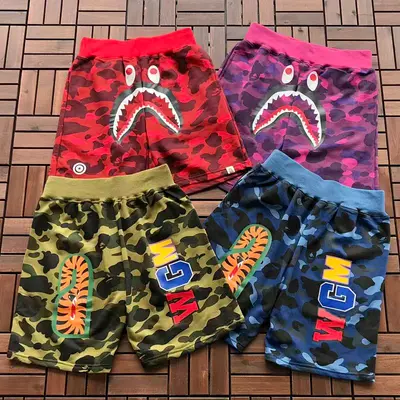 ¥~109 BAPE SHORTS 55040760 (im 185CM 80KG iwear size M in the photo)