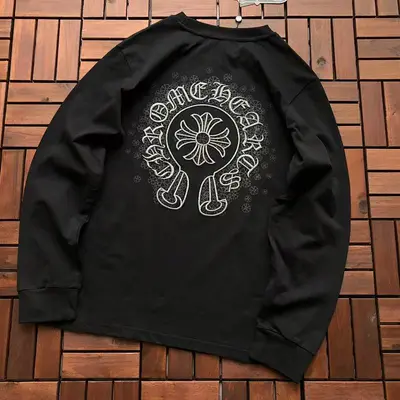 ¥~139 CH🔥OM🔥 HE🔥RTS LONG-SLEEVE 55040774 (im 185CM 80KG iwear size S in the photo)