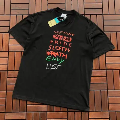 ￥~109 VETEMENTS T-SHIRT 55040747 (im 185CM 80KG iwear size M in the photo)