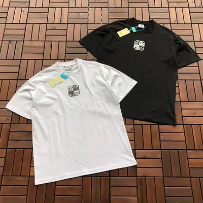 ￥~109 VETEMENTS T-SHIRT 55040726 (im 185CM 80KG iwear size M in the photo)