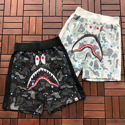 ￥~109 BAPE SHORTS 55040768 (im 185CM 80KG iwear size M in the photo)