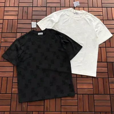 ￥~149 L🔥E🔥🔥 T-SHIRT 66040929 (im 185CM 80KG iwear size M in the photo)