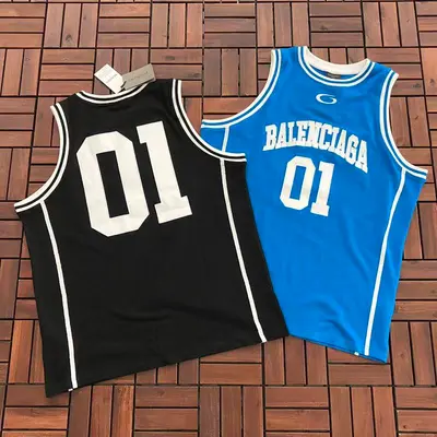 ￥~135 B🔥L🔥🔥🔥IA🔥A VEST 77041097 (im 185CM 70KG iwear size 3 in the photo)