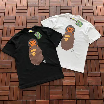 ￥~109 BAPE T-SHIRT 55041131 (im 185CM 70KG iwear size M in the photo)