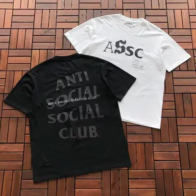 ￥~85 ANTI SOCIAL SOCIAL CLUB T-SHIRT 55041128 (im 185CM 70KG iwear size L in the photo)