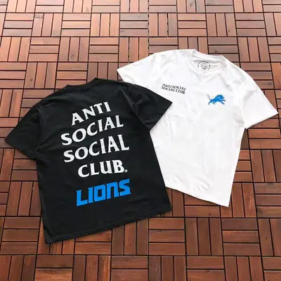 ￥~85 ANTI SOCIAL SOCIAL CLUB T-SHIRT 55041257 (im 185CM 70KG iwear size M in the photo)