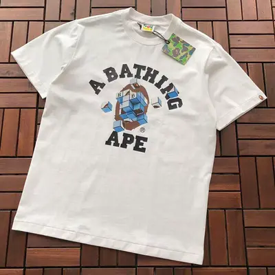 ￥~109 BAPE T-SHIRT 55041269 (im 185CM 70KG iwear size M in the photo)