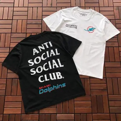 ￥~85 ANTI SOCIAL SOCIAL CLUB T-SHIRT 55041247 (im 185CM 70KG iwear size M in the photo)